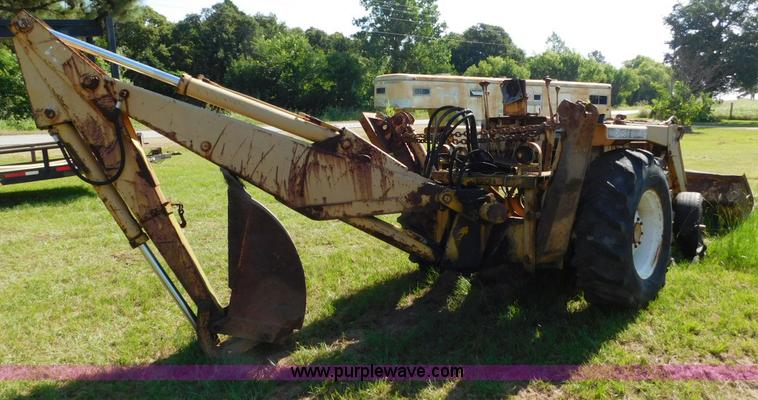 image for item CD9291 International 3444 Special backhoe