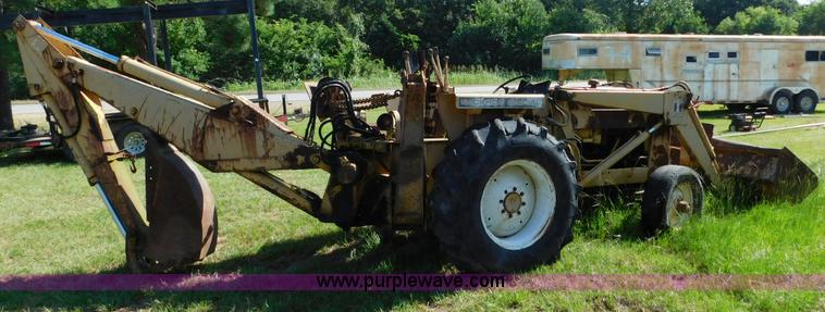 image for item CD9291 International 3444 Special backhoe