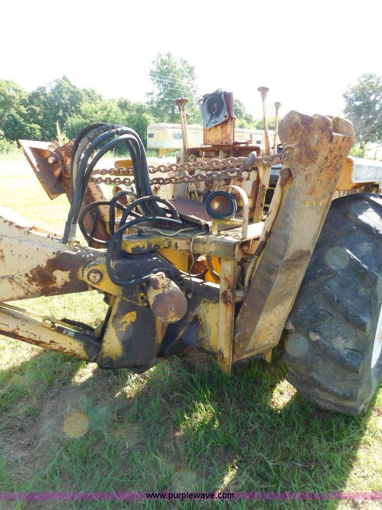 image for item CD9291 International 3444 Special backhoe