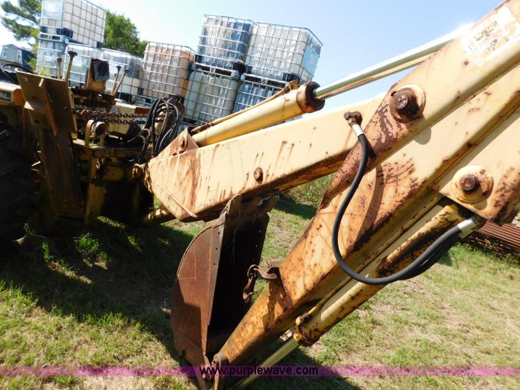 image for item CD9291 International 3444 Special backhoe