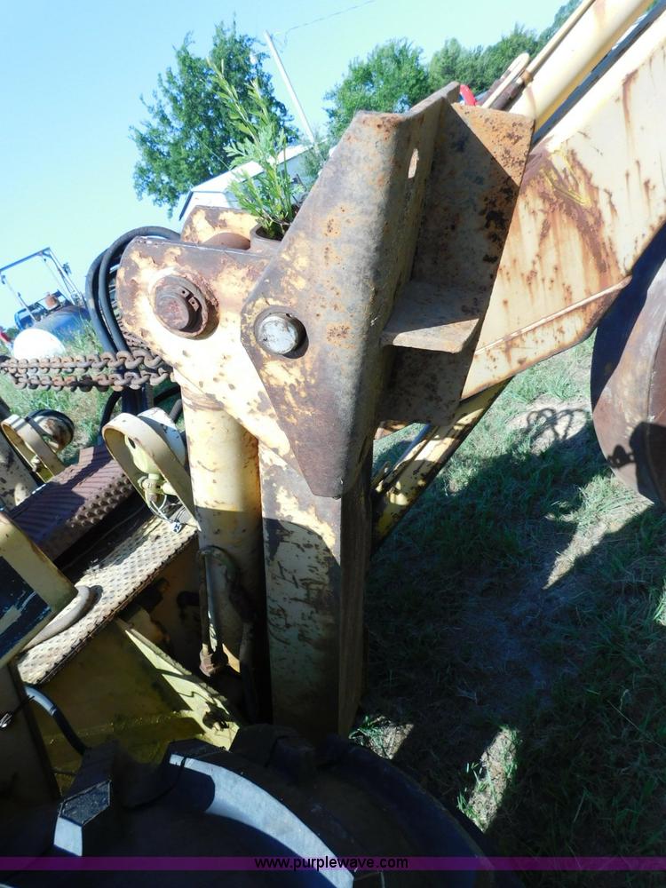 image for item CD9291 International 3444 Special backhoe