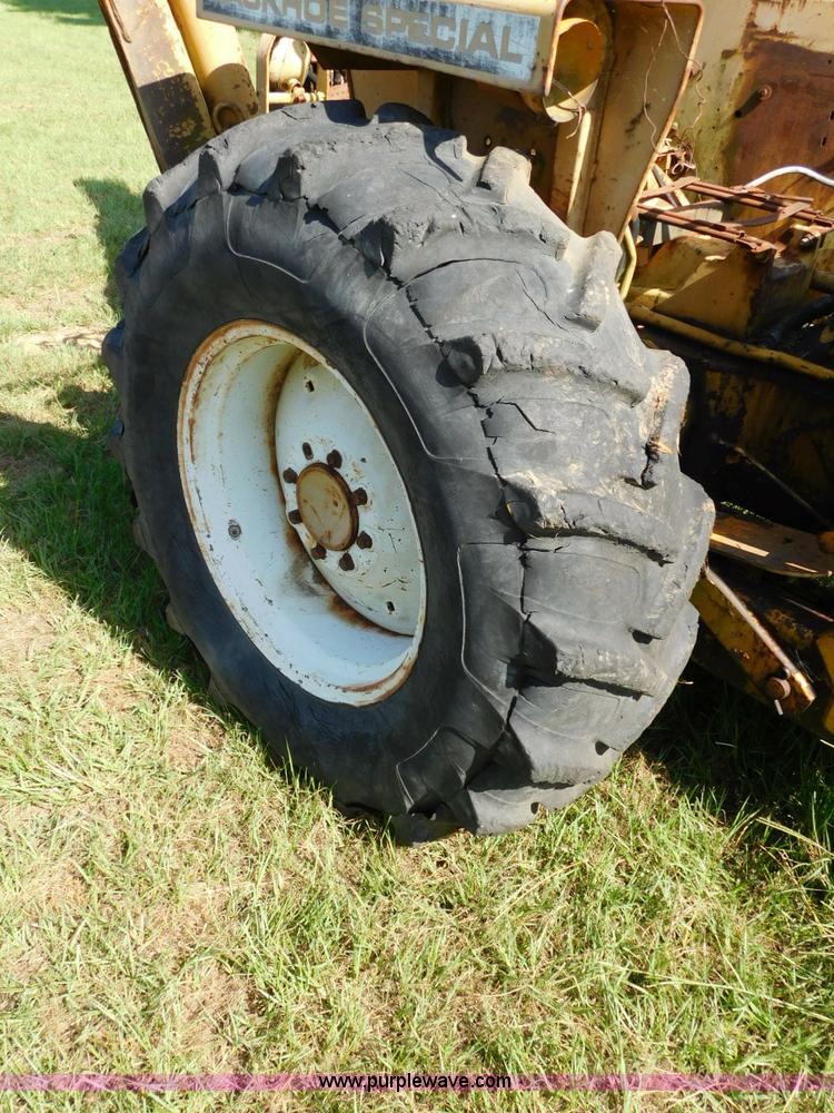 image for item CD9291 International 3444 Special backhoe