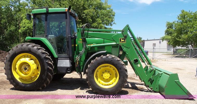 image for item J4853 2001 John Deere 7210 MFWD tractor