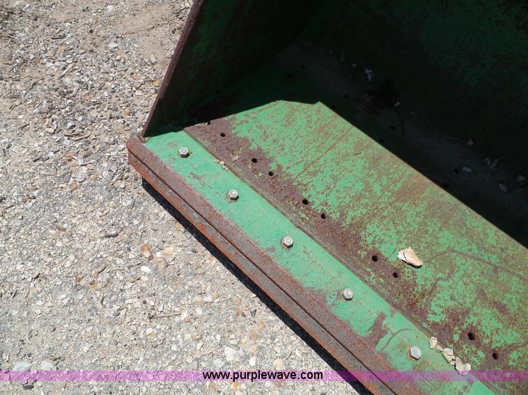 image for item J4853 2001 John Deere 7210 MFWD tractor