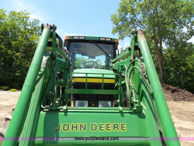 image for item J4853 2001 John Deere 7210 MFWD tractor