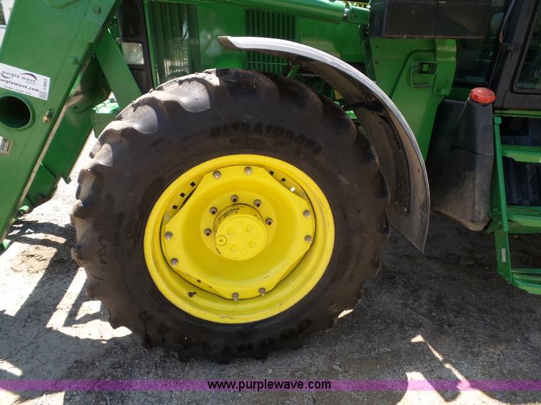 image for item J4853 2001 John Deere 7210 MFWD tractor
