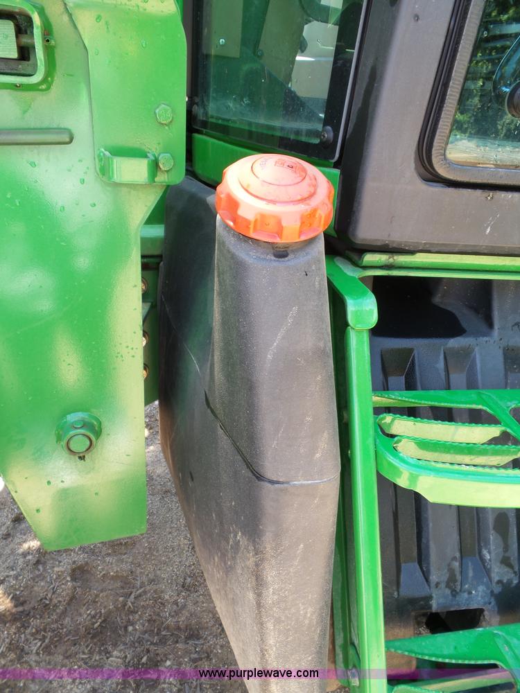 image for item J4853 2001 John Deere 7210 MFWD tractor