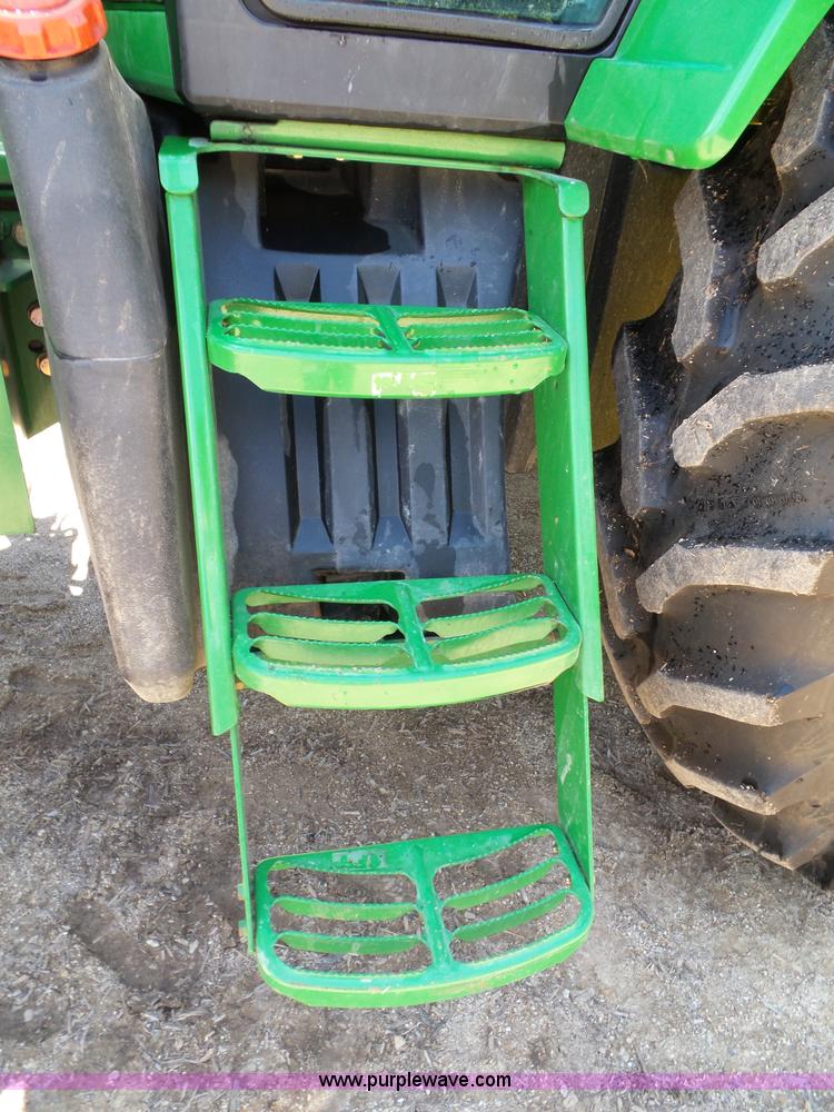image for item J4853 2001 John Deere 7210 MFWD tractor