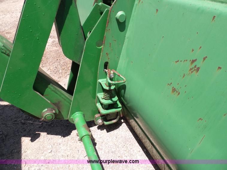 image for item J4853 2001 John Deere 7210 MFWD tractor