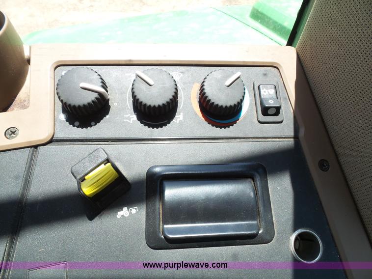 image for item J4853 2001 John Deere 7210 MFWD tractor