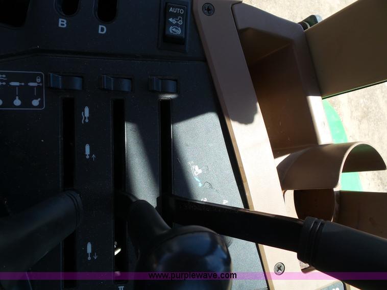 image for item J4853 2001 John Deere 7210 MFWD tractor