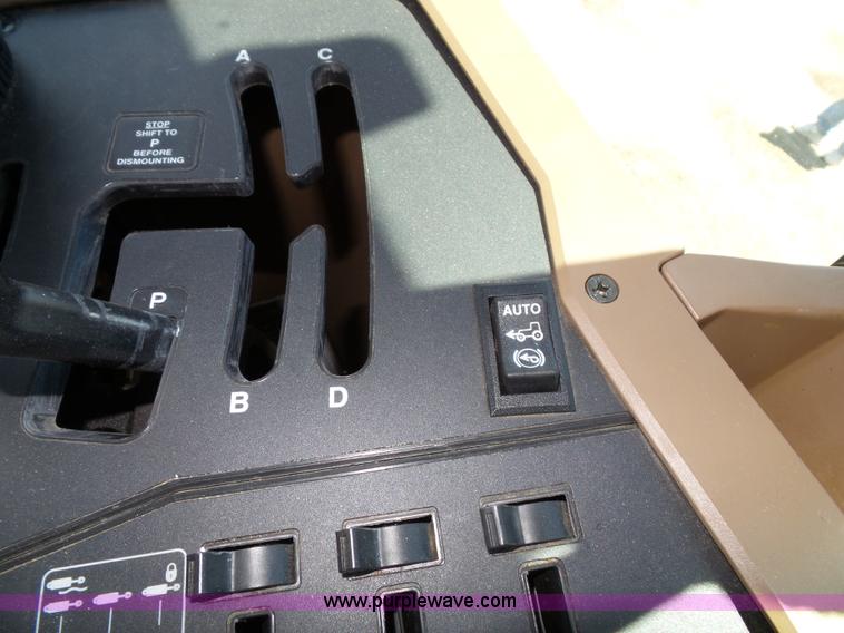 image for item J4853 2001 John Deere 7210 MFWD tractor