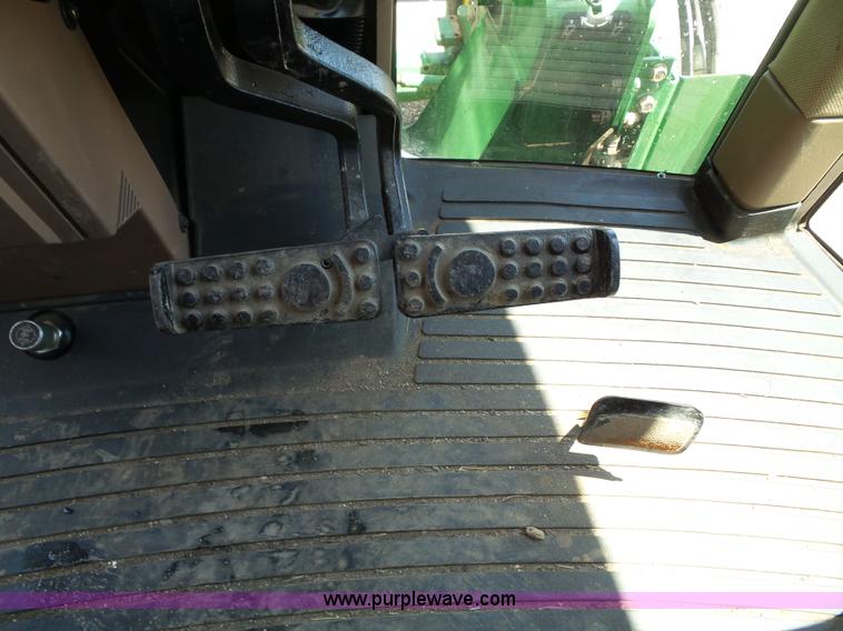 image for item J4853 2001 John Deere 7210 MFWD tractor