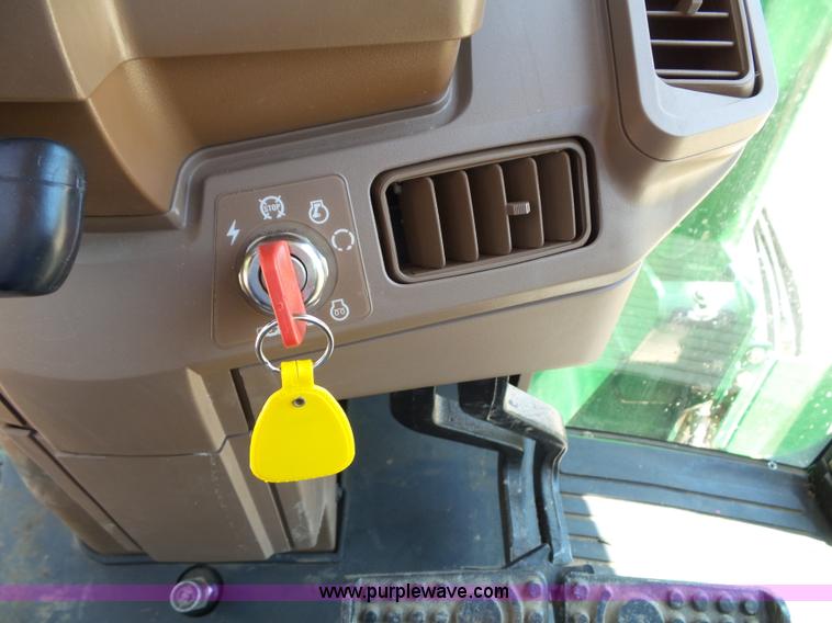 image for item J4853 2001 John Deere 7210 MFWD tractor