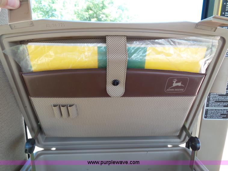 image for item J4853 2001 John Deere 7210 MFWD tractor