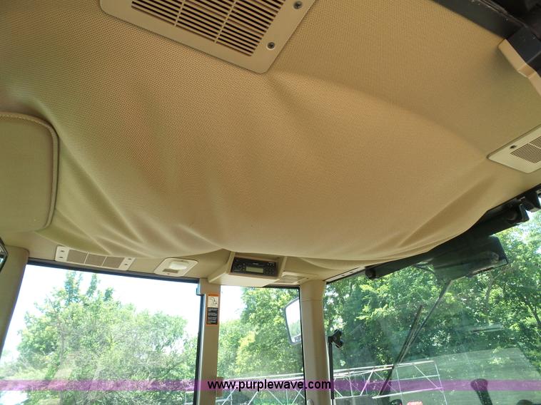 image for item J4853 2001 John Deere 7210 MFWD tractor