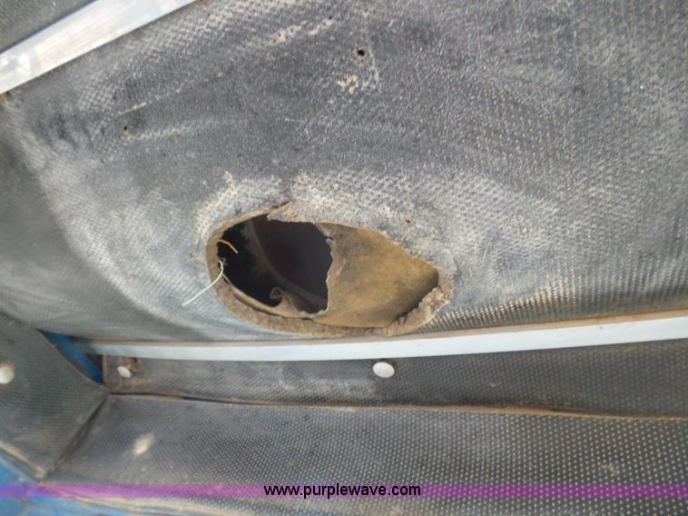 image for item J6026 1975 Ford 8600 tractor