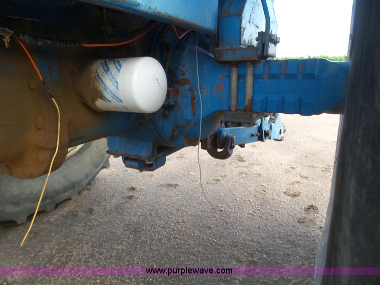 image for item J6026 1975 Ford 8600 tractor