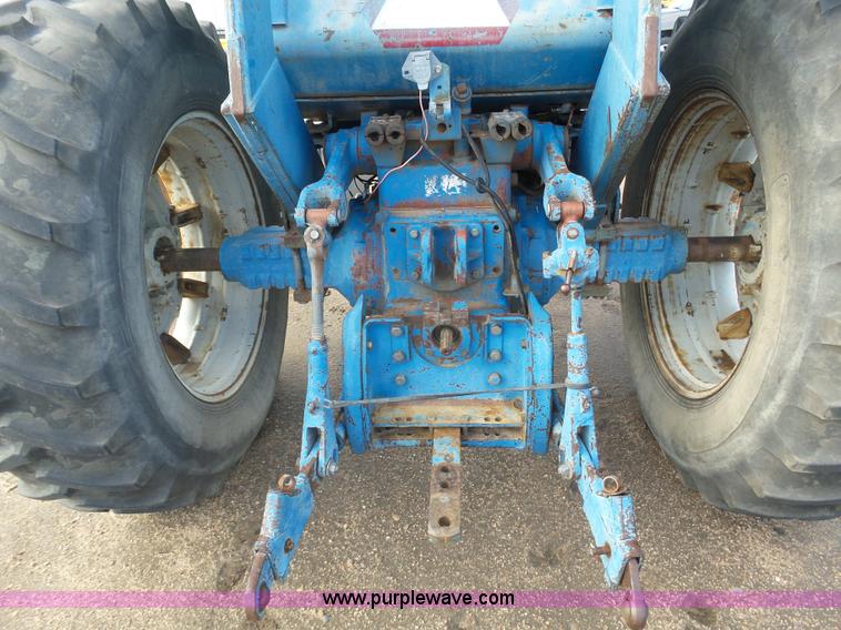 image for item J6026 1975 Ford 8600 tractor
