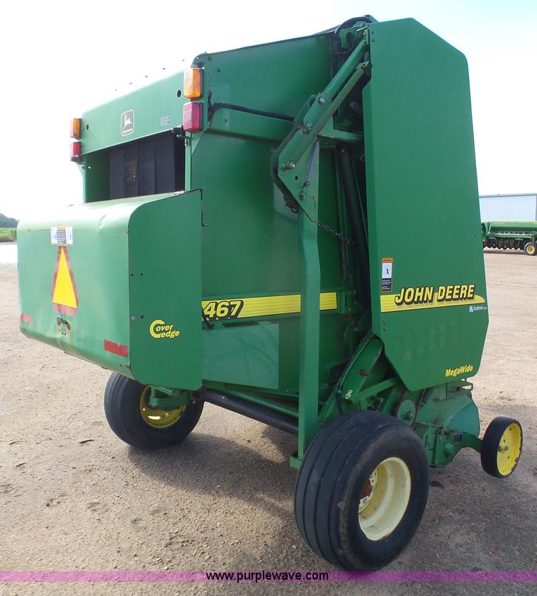 image for item J6027 2000 John Deere 467 Silage Special round baler