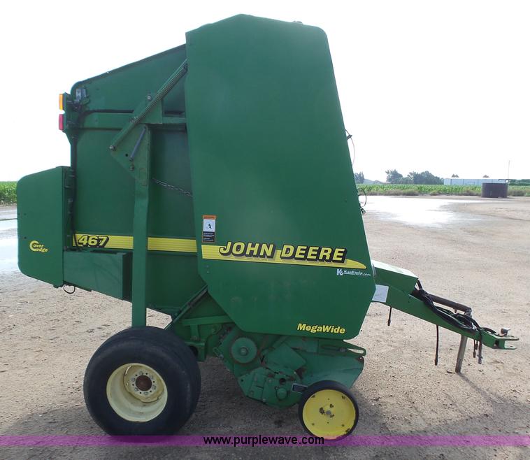 image for item J6027 2000 John Deere 467 Silage Special round baler