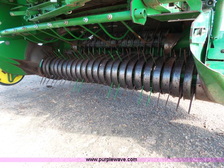 image for item J6027 2000 John Deere 467 Silage Special round baler