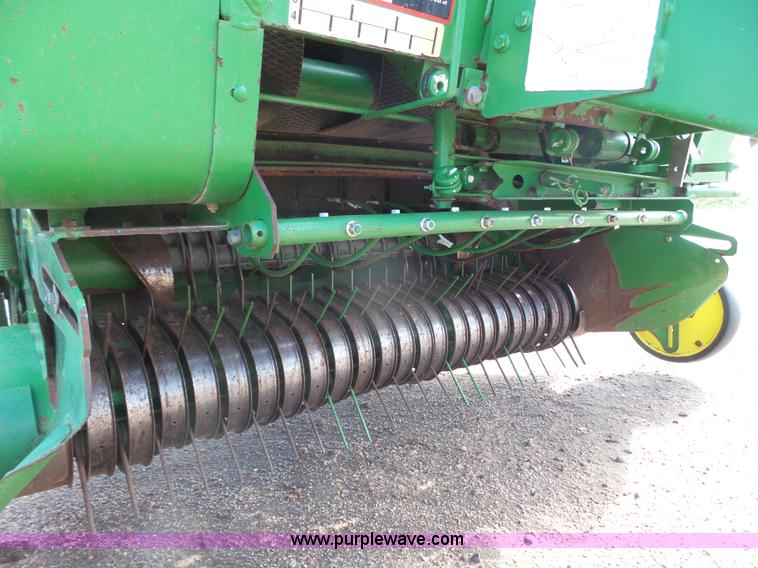image for item J6027 2000 John Deere 467 Silage Special round baler