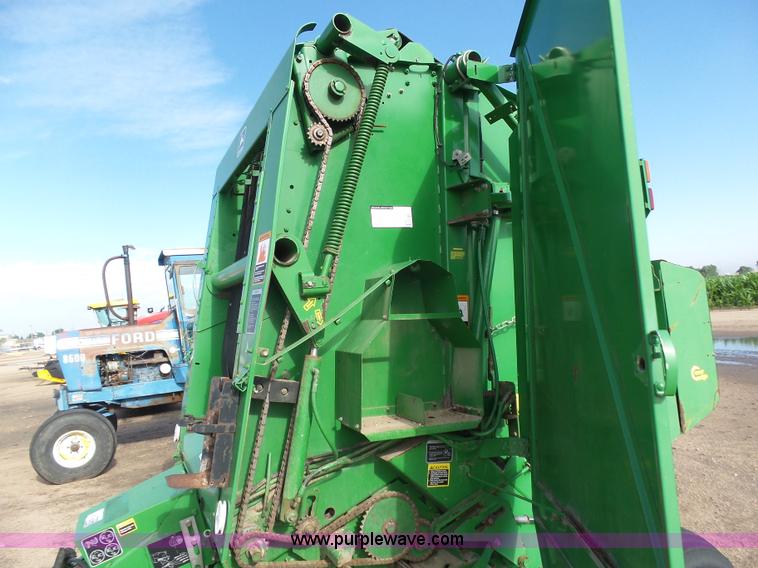 image for item J6027 2000 John Deere 467 Silage Special round baler