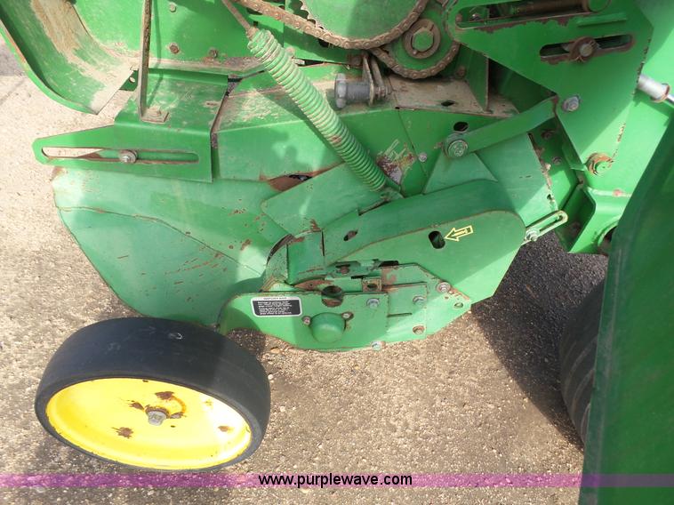 image for item J6027 2000 John Deere 467 Silage Special round baler