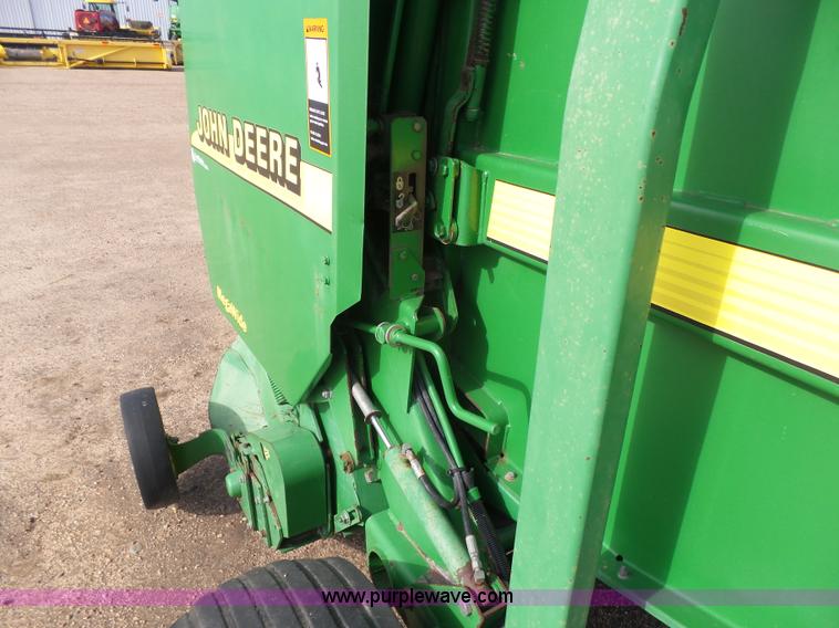 image for item J6027 2000 John Deere 467 Silage Special round baler
