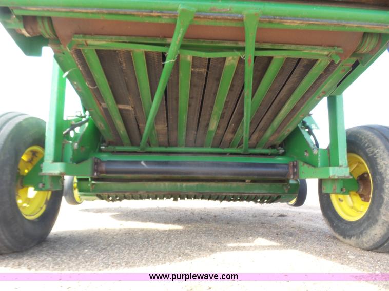 image for item J6027 2000 John Deere 467 Silage Special round baler