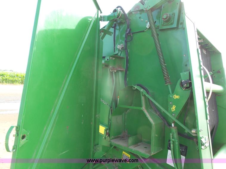 image for item J6027 2000 John Deere 467 Silage Special round baler