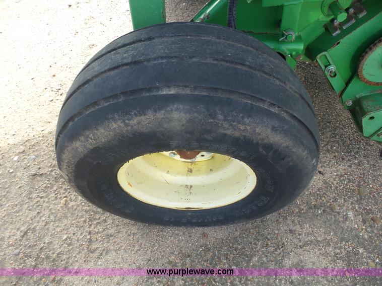 image for item J6027 2000 John Deere 467 Silage Special round baler