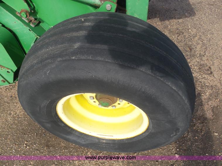 image for item J6027 2000 John Deere 467 Silage Special round baler