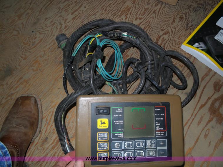 image for item J6027 2000 John Deere 467 Silage Special round baler