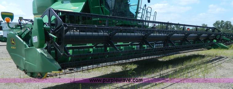 image for item J8854 2012 John Deere 635 flex head