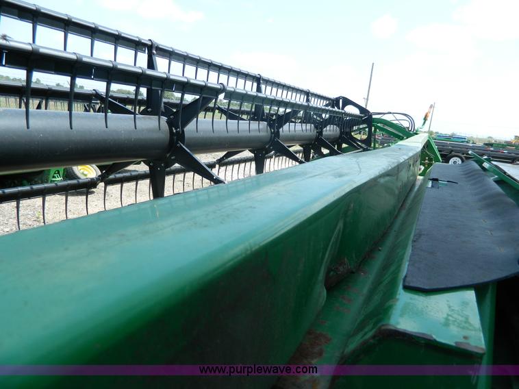image for item J8854 2012 John Deere 635 flex head