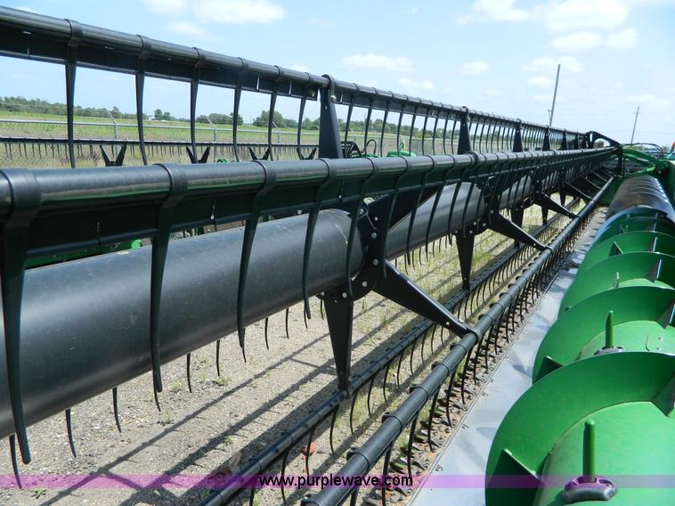 image for item J8854 2012 John Deere 635 flex head