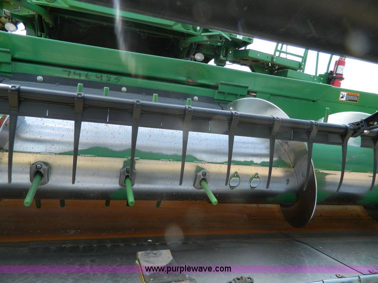image for item J8854 2012 John Deere 635 flex head