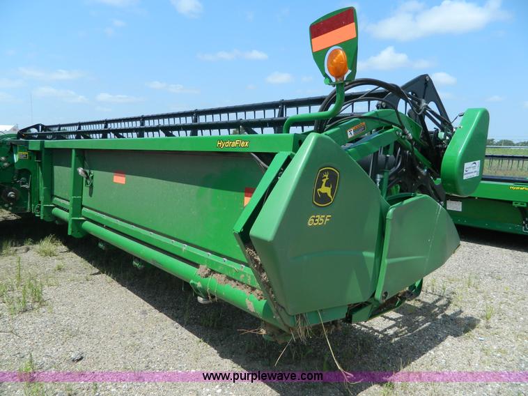 image for item J8854 2012 John Deere 635 flex head