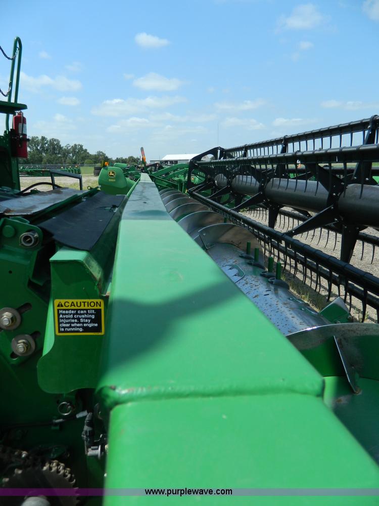 image for item J8854 2012 John Deere 635 flex head