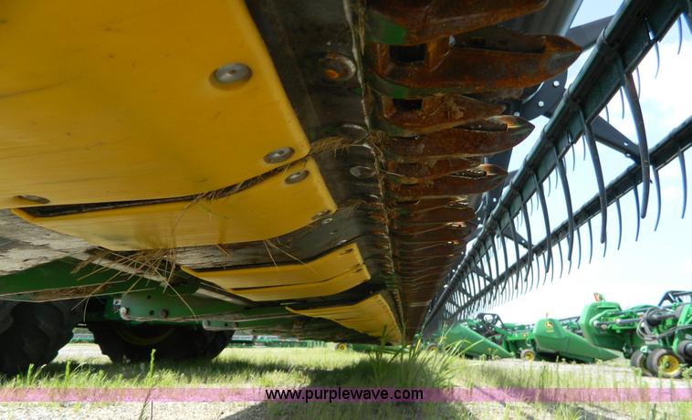 image for item J8854 2012 John Deere 635 flex head