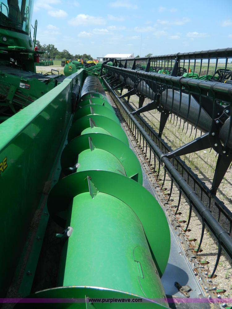 image for item J8854 2012 John Deere 635 flex head