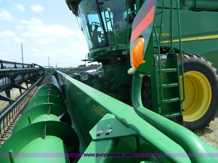 image for item J8854 2012 John Deere 635 flex head