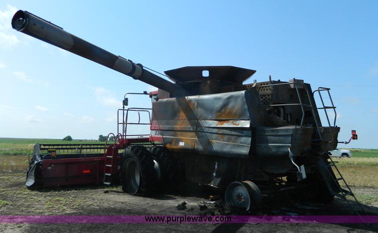 image for item J8855 2005 Case IH 2388 combine