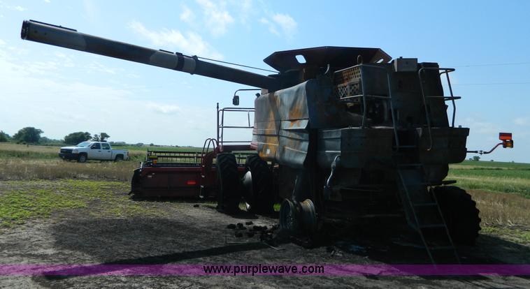 image for item J8855 2005 Case IH 2388 combine