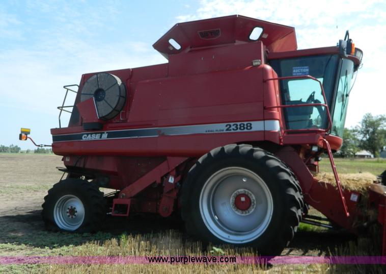 image for item J8855 2005 Case IH 2388 combine