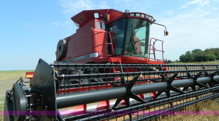 image for item J8855 2005 Case IH 2388 combine