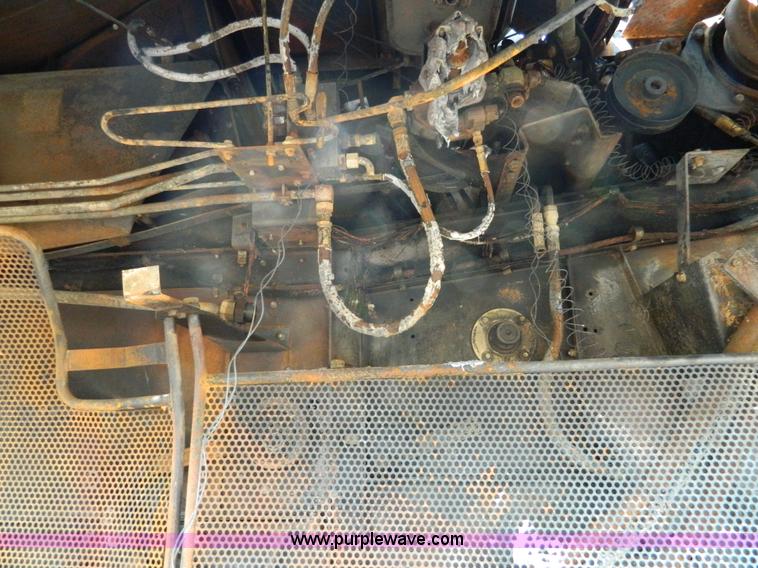 image for item J8855 2005 Case IH 2388 combine