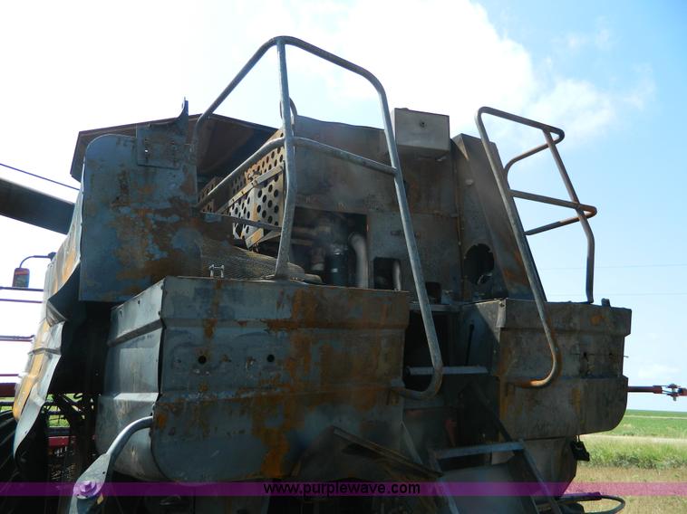 image for item J8855 2005 Case IH 2388 combine